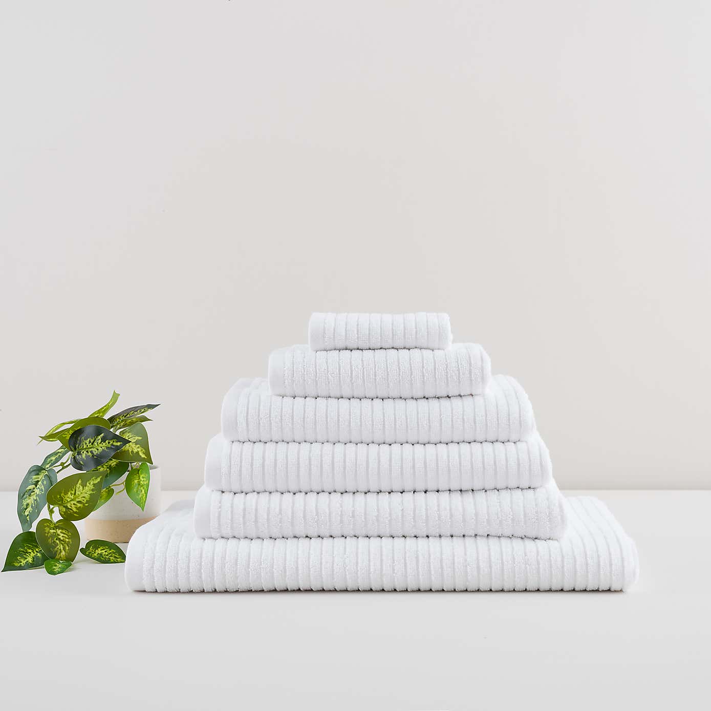 Carousel zoom image position 1 of 3