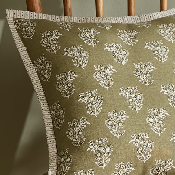 Carousel navigation image position 2 of 4