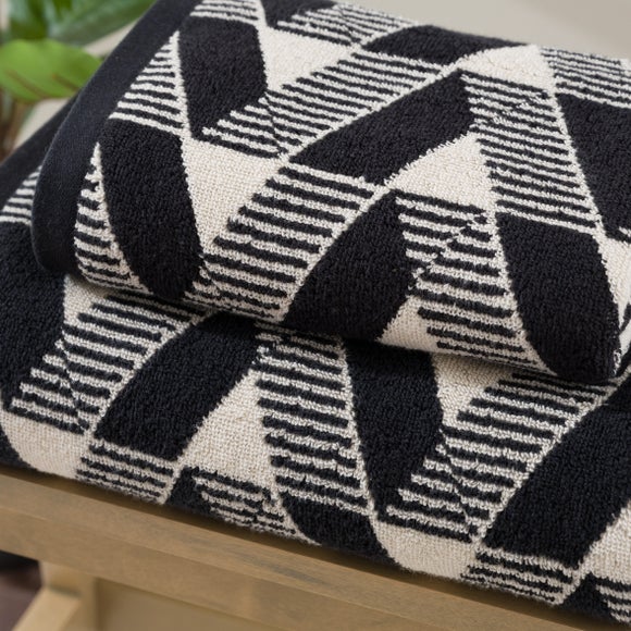 Carousel navigation image position 3 of 6