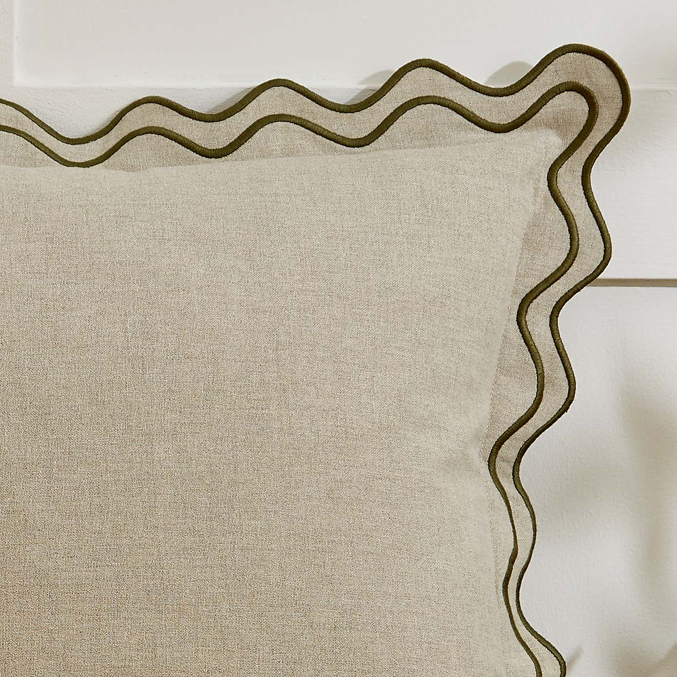 Carousel zoom image position 2 of 4