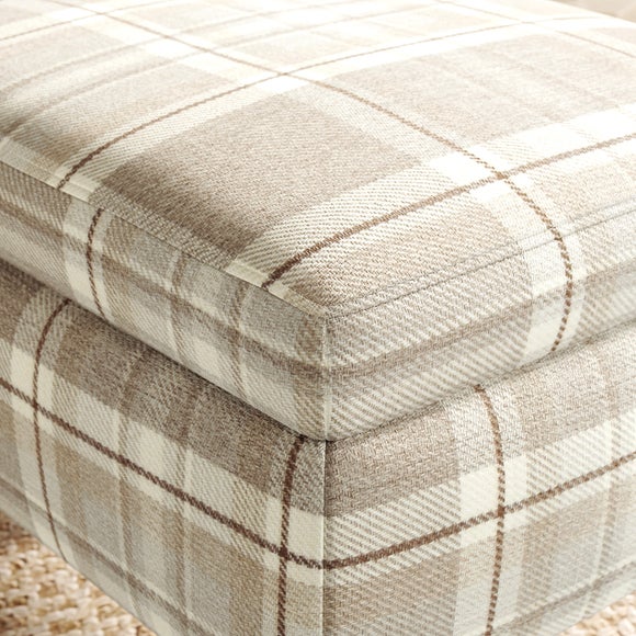 Carousel navigation image position 4 of 10