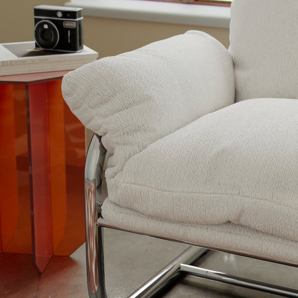 Carousel navigation image position 3 of 9