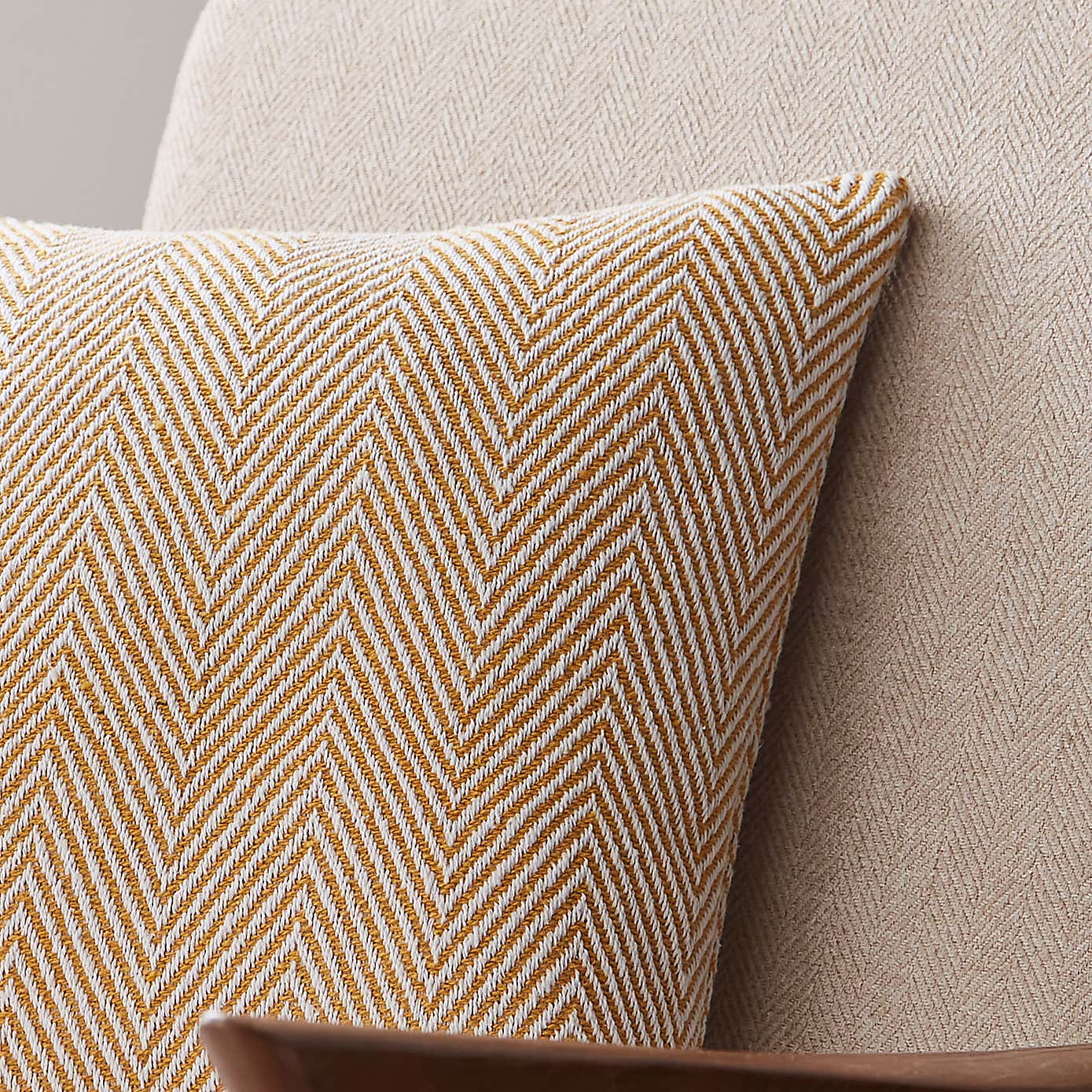 Carousel zoom image position 2 of 4