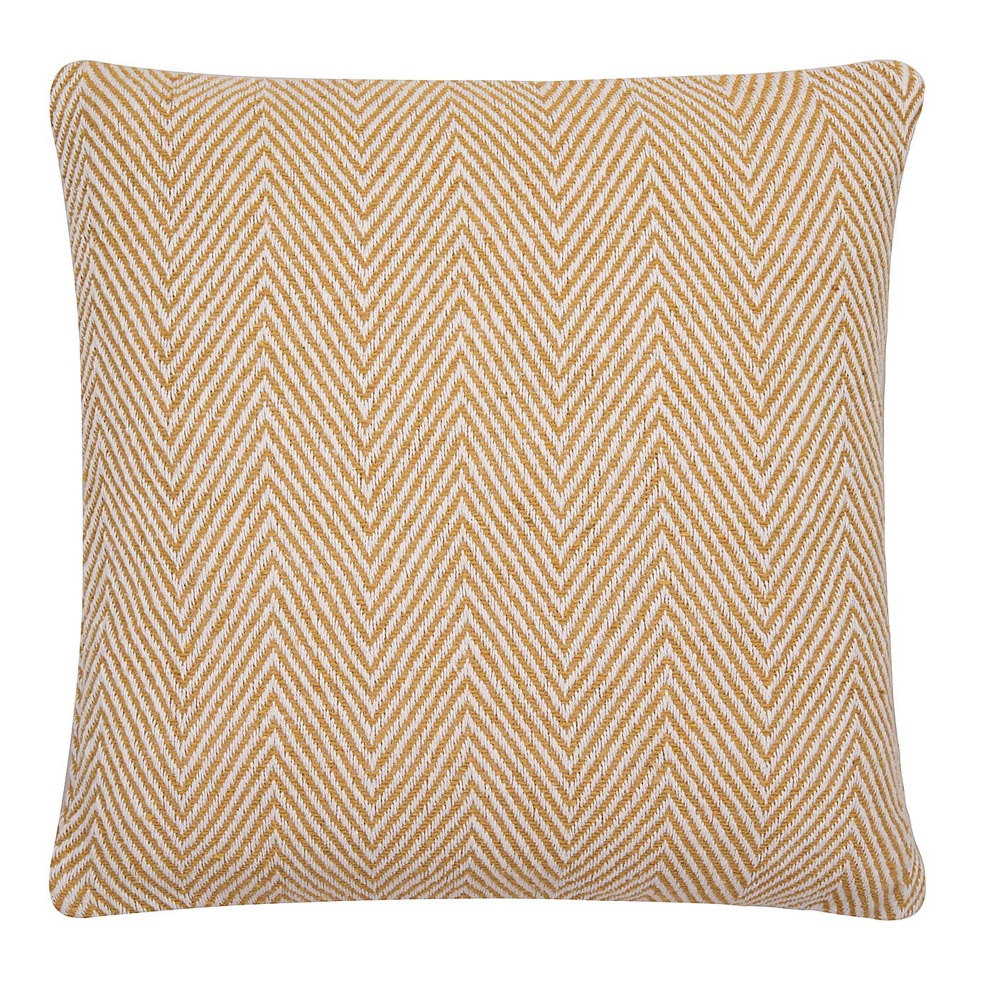 Carousel zoom image position 3 of 4