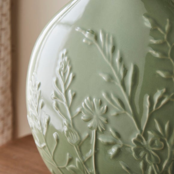 Carousel navigation image position 2 of 3