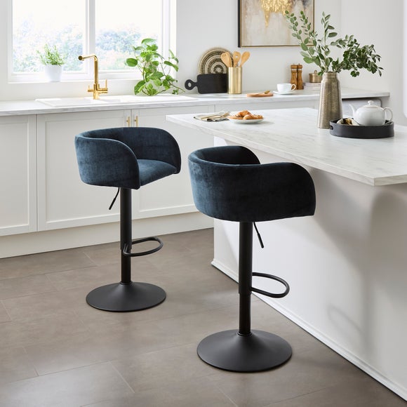 Carousel navigation image position 2 of 7