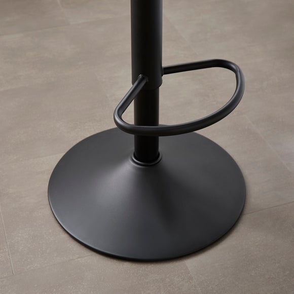 Carousel navigation image position 4 of 7