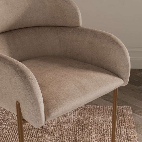 Carousel navigation image position 3 of 7