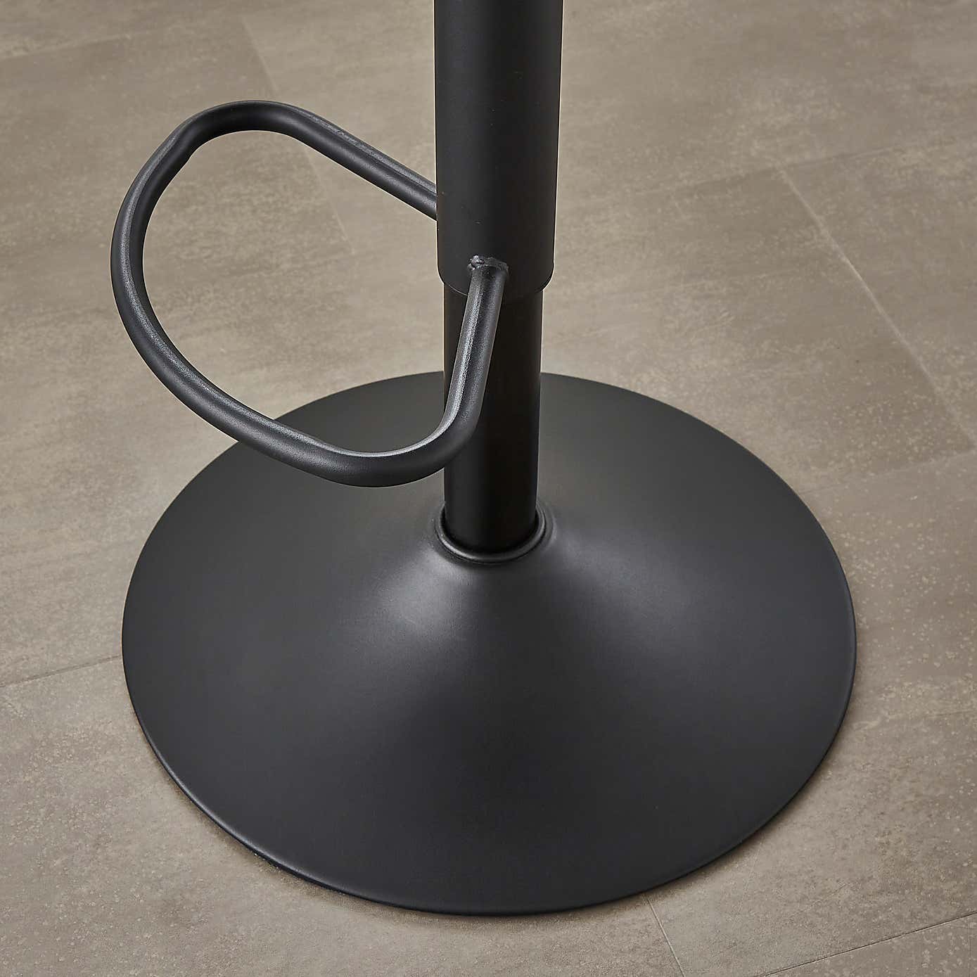 Carousel zoom image position 4 of 7