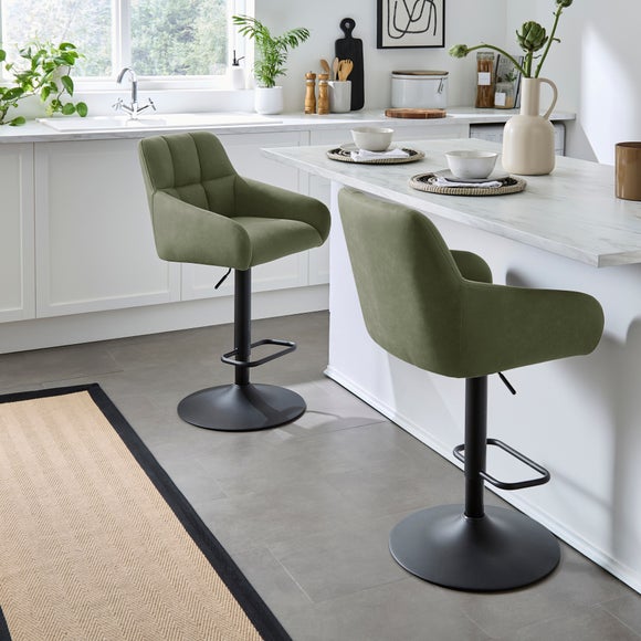 Carousel navigation image position 2 of 7