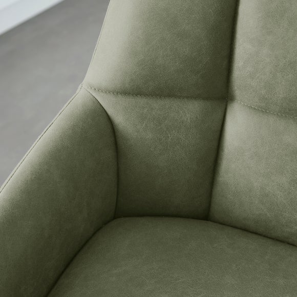 Carousel navigation image position 3 of 7