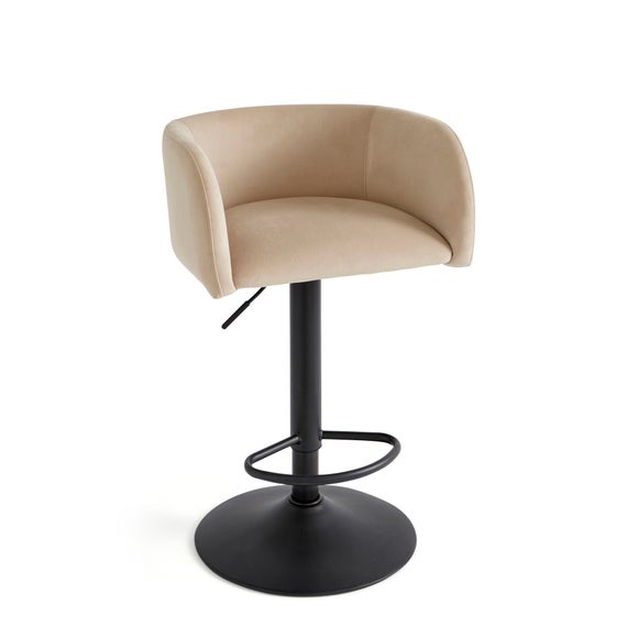 Carousel navigation image position 5 of 7