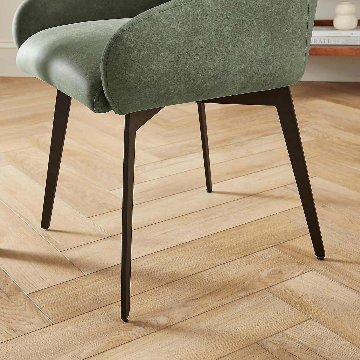 Carousel zoom image position 3 of 8