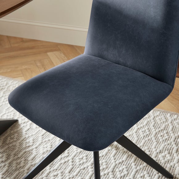 Carousel navigation image position 4 of 9