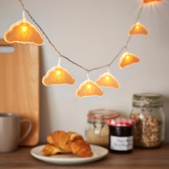 Croissant 10 LED String Lights