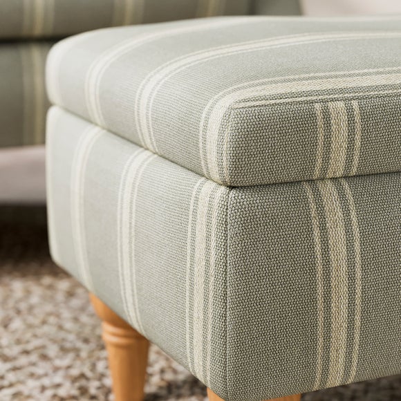 Carousel navigation image position 4 of 7