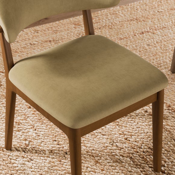 Carousel navigation image position 4 of 8