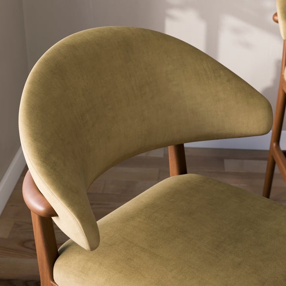 Carousel navigation image position 3 of 8