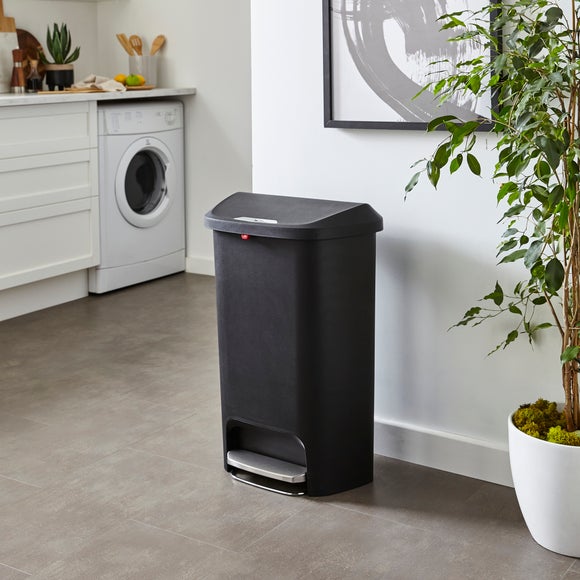 50L Lid Lock Plastic Bin