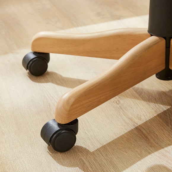 Carousel navigation image position 4 of 7