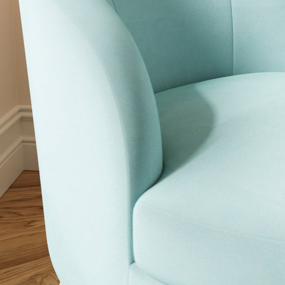 Carousel navigation image position 4 of 9