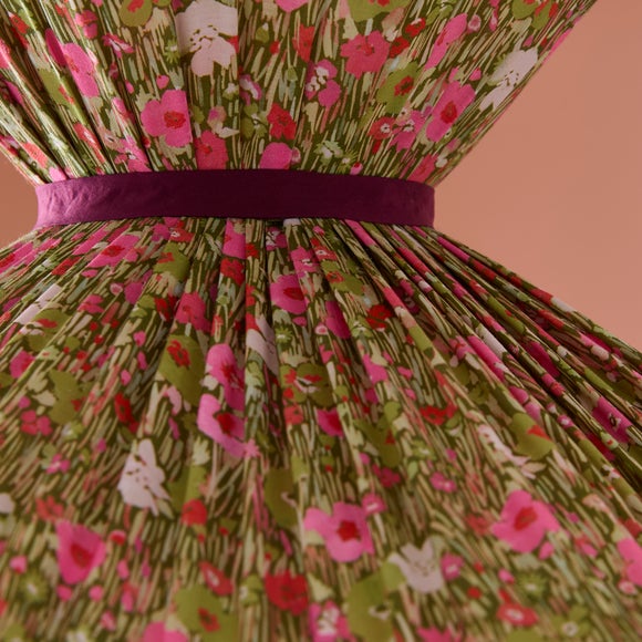 Carousel navigation image position 4 of 5