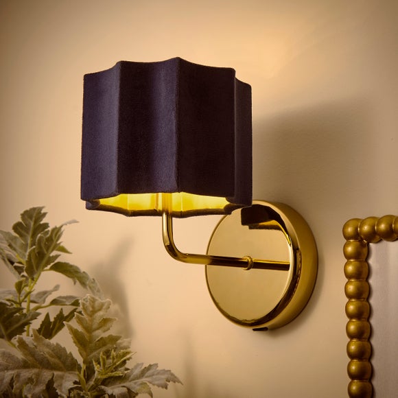 Carousel navigation image position 2 of 4