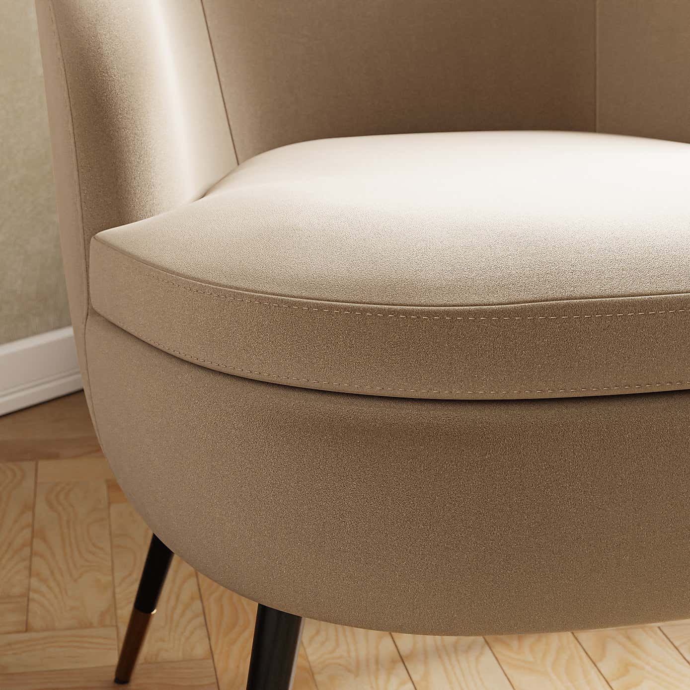 Carousel zoom image position 4 of 9