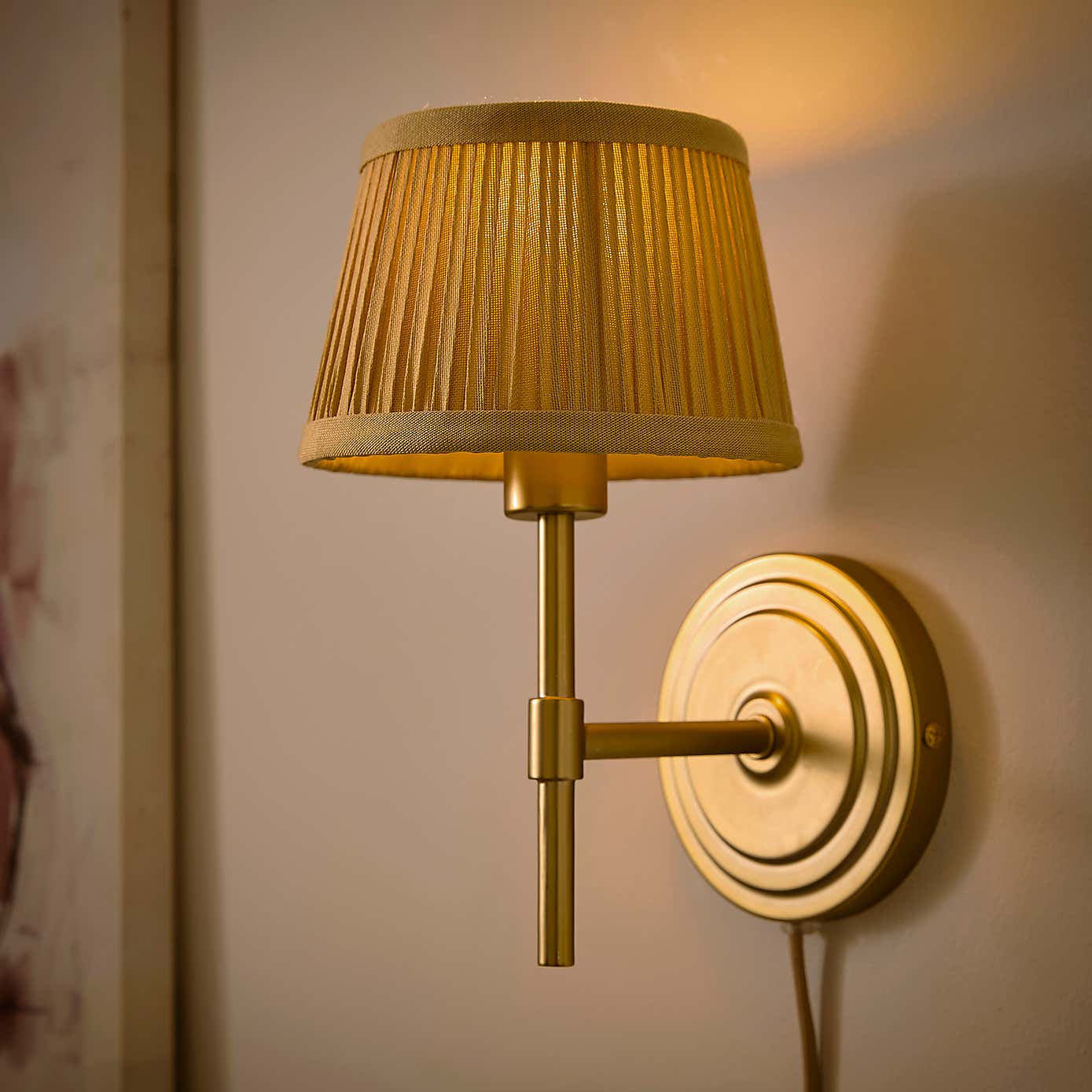 Carousel zoom image position 2 of 4