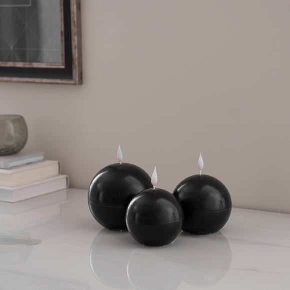 Carousel navigation image position 2 of 3