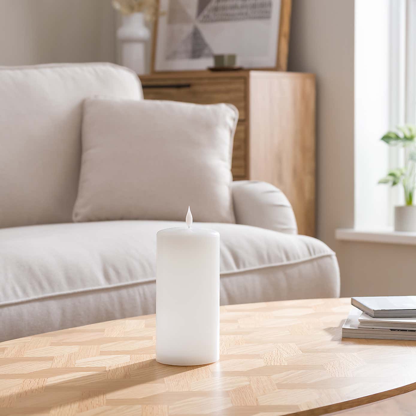 Carousel zoom image position 2 of 3