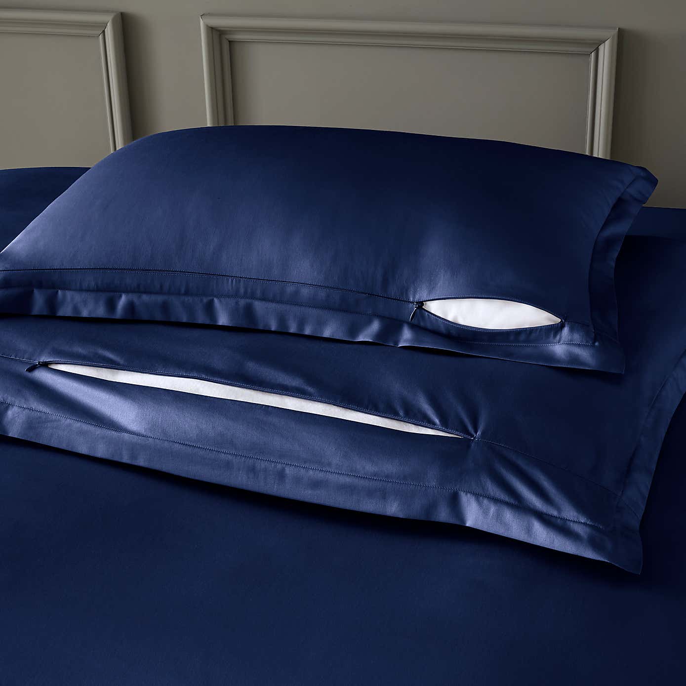 Carousel zoom image position 2 of 2