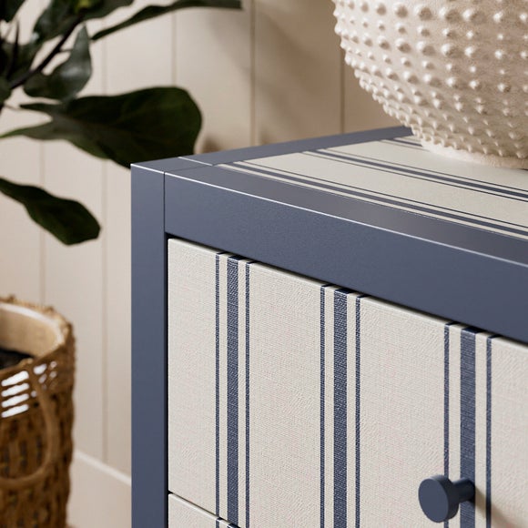 Carousel navigation image position 3 of 8