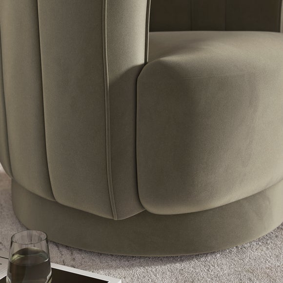 Carousel navigation image position 4 of 8