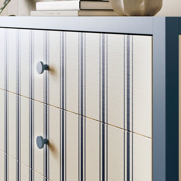 Carousel navigation image position 4 of 8