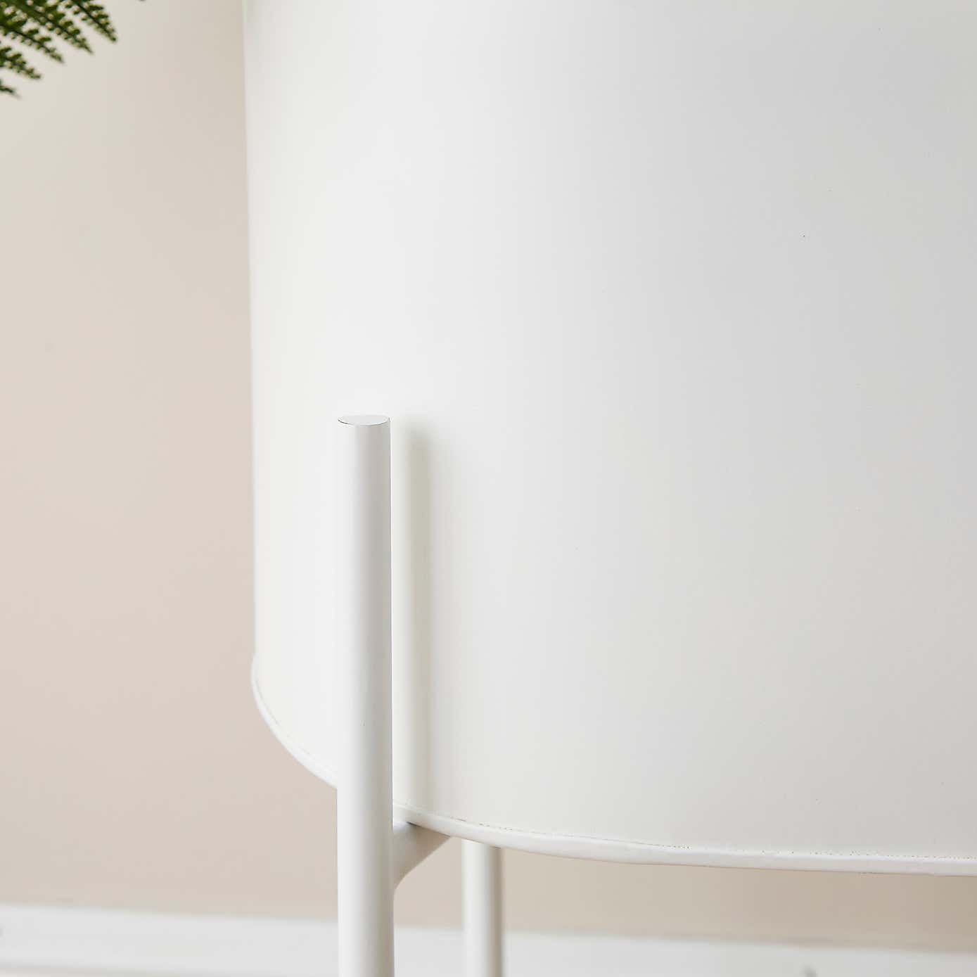 Carousel zoom image position 2 of 3