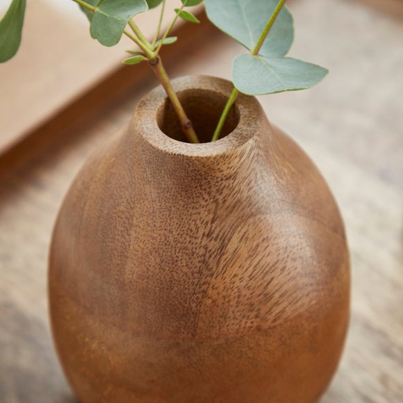 Carousel navigation image position 2 of 3