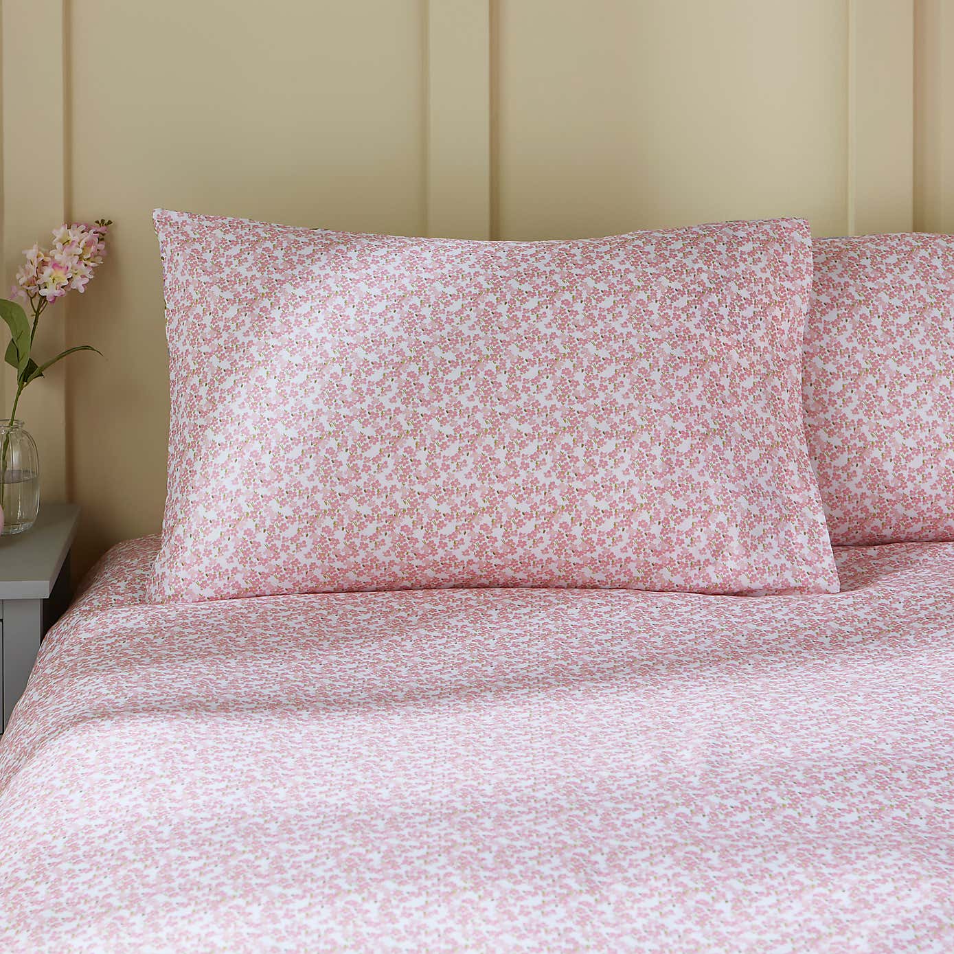 Carousel zoom image position 4 of 7