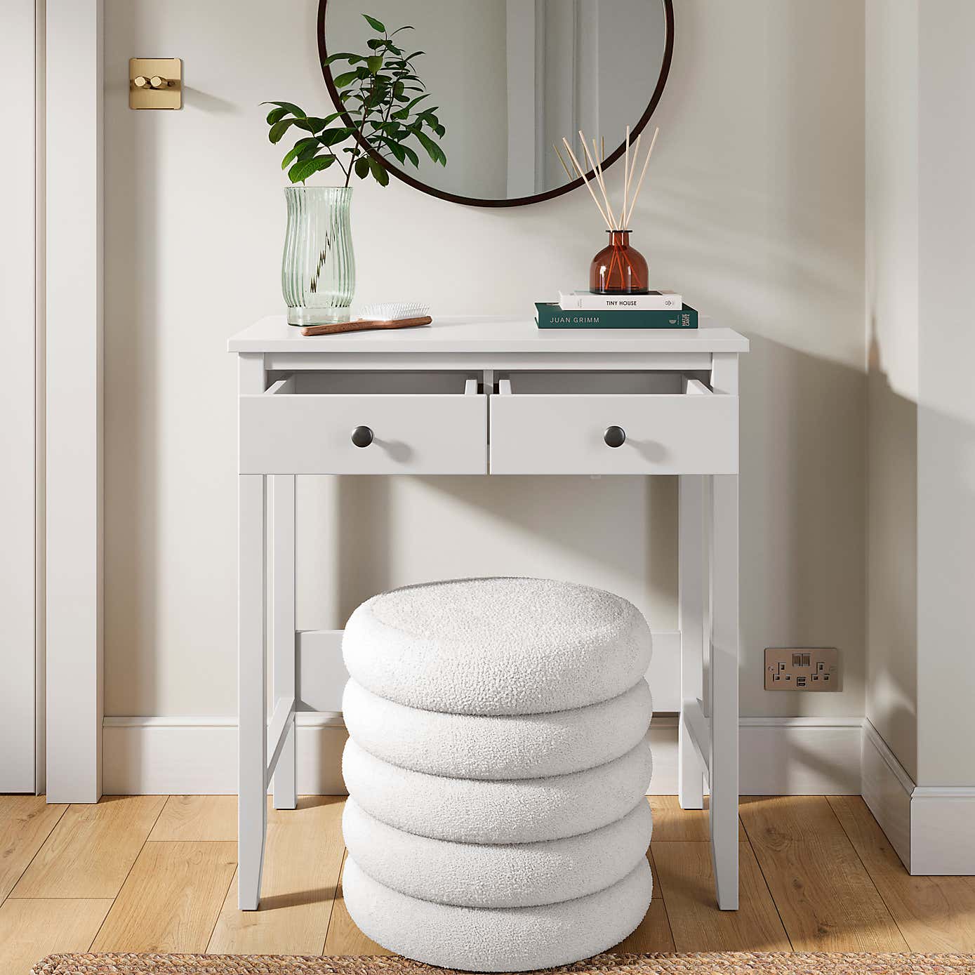 Carousel zoom image position 2 of 8