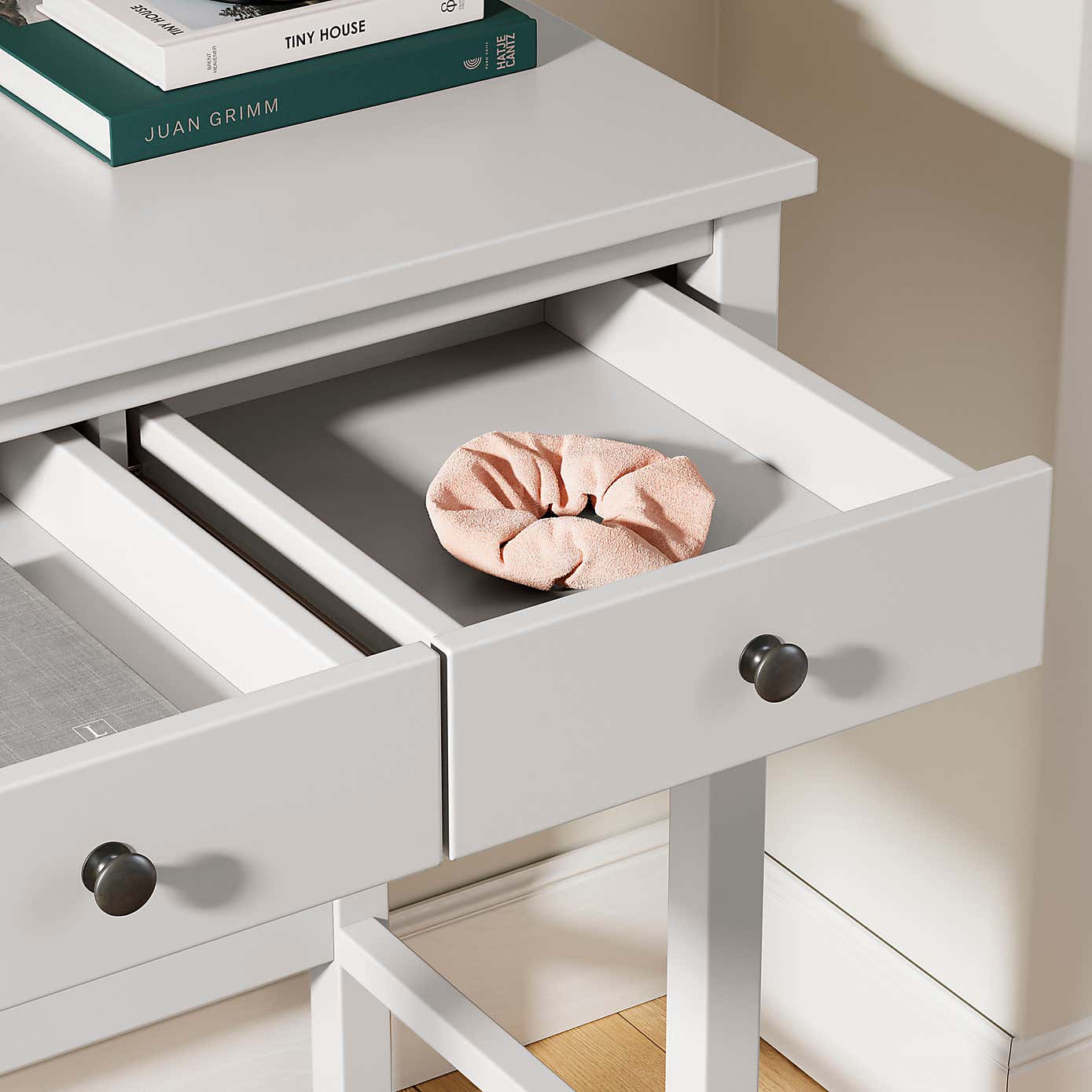 Carousel zoom image position 3 of 8