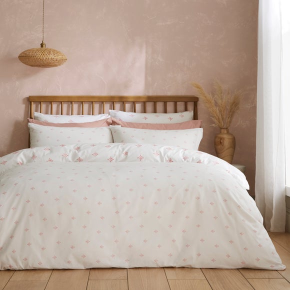 Carousel navigation image position 3 of 7