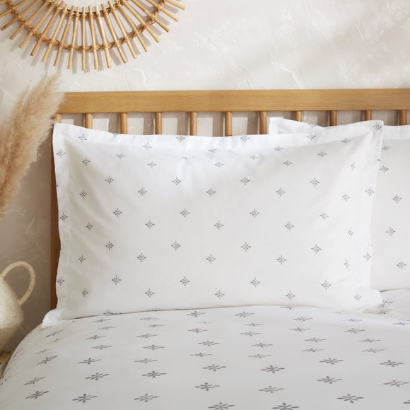 Zarah Motif 100% Cotton Oxford Pillowcase