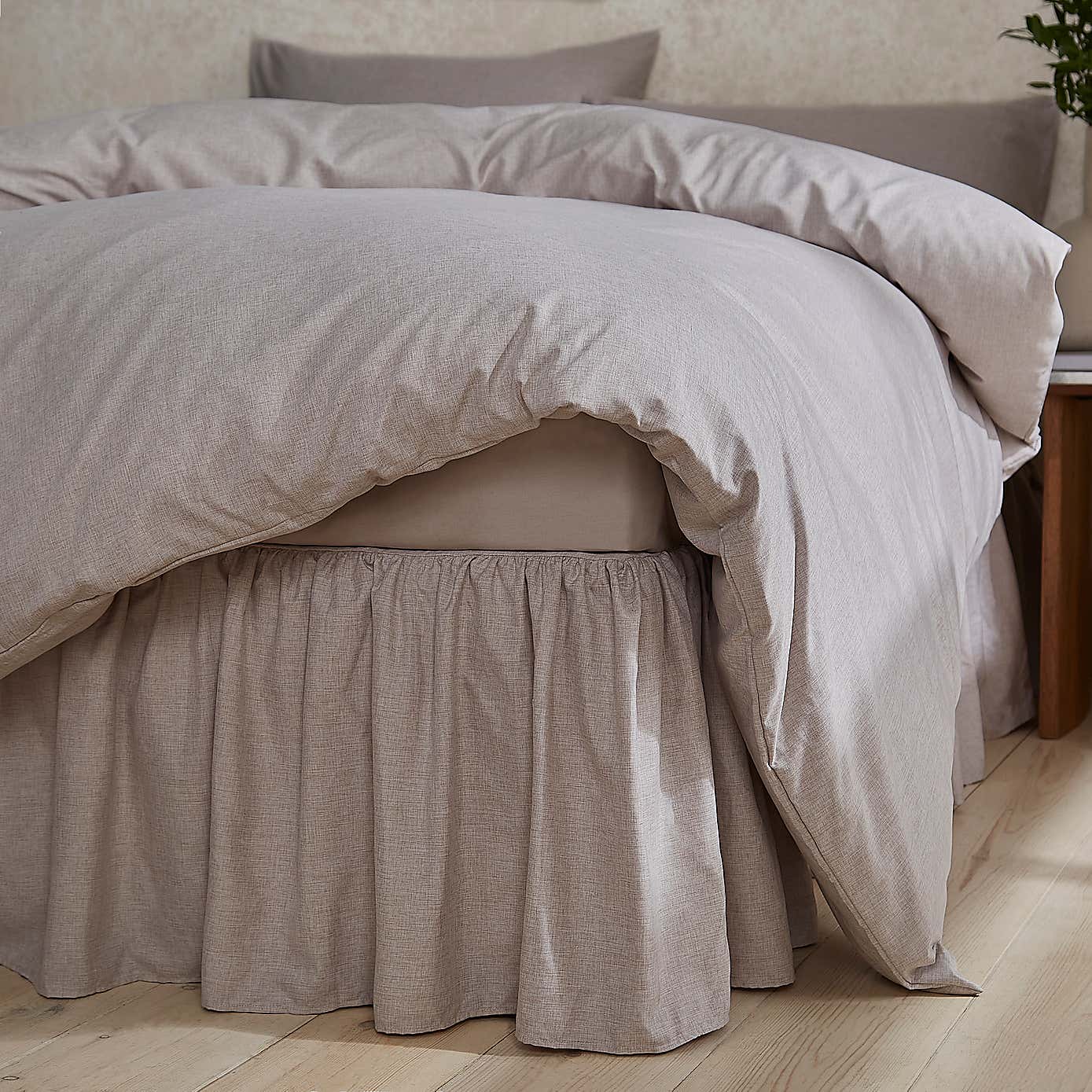 Carousel zoom image position 1 of 2