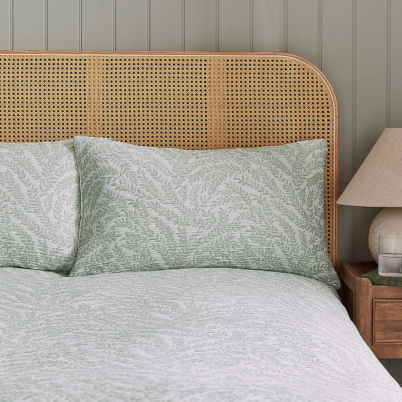 Carousel zoom image position 2 of 4