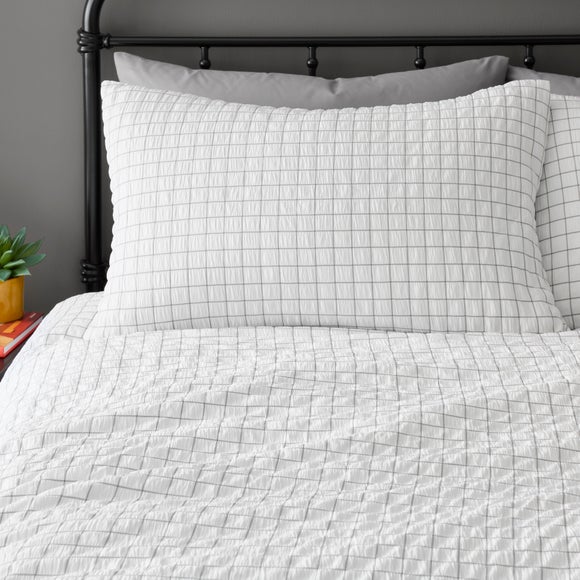 Carousel navigation image position 2 of 4