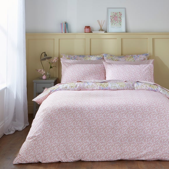 Carousel navigation image position 3 of 7