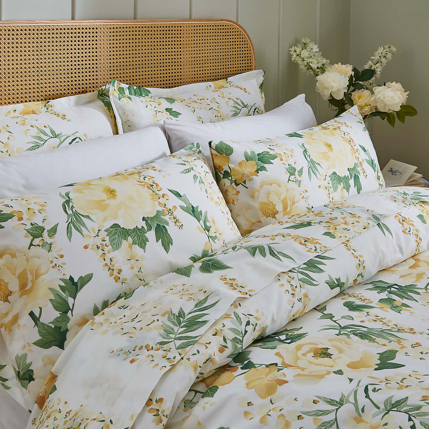 Carousel zoom image position 3 of 3