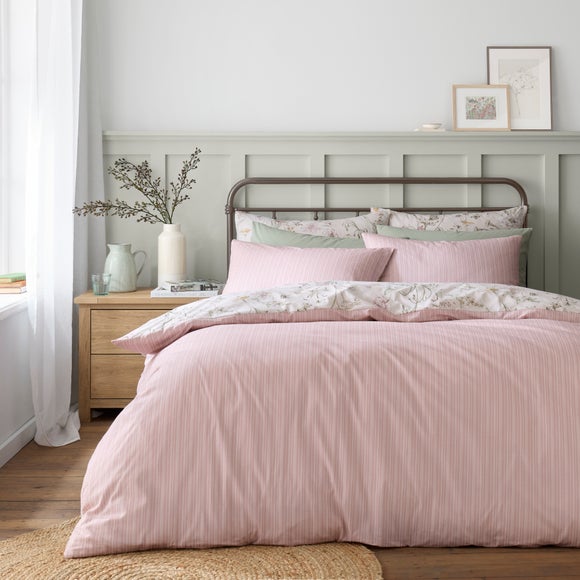 Carousel navigation image position 3 of 7