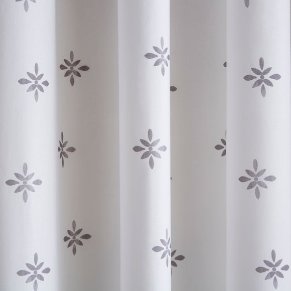 Carousel navigation image position 3 of 4