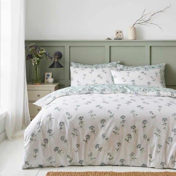 Carousel navigation image position 3 of 7